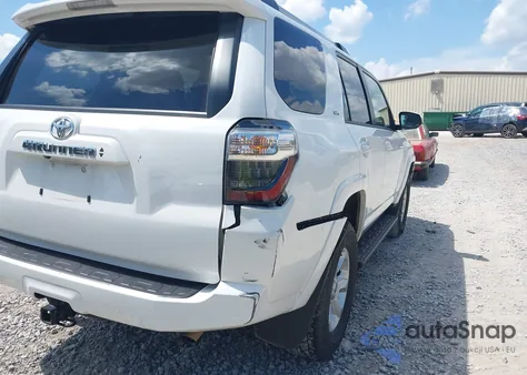 2024 Toyota 4Runner Sr5 из США, поврежденный, VIN JTEMU5JR8R6260720